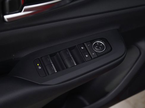 Used 2026 Toyota Prius Plug-In Hybrid image 20