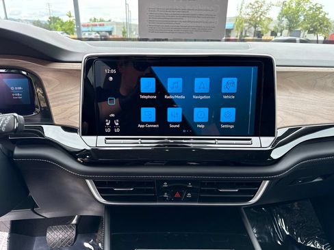 Used 2026 Volkswagen Atlas SE AWD/4WD image 18