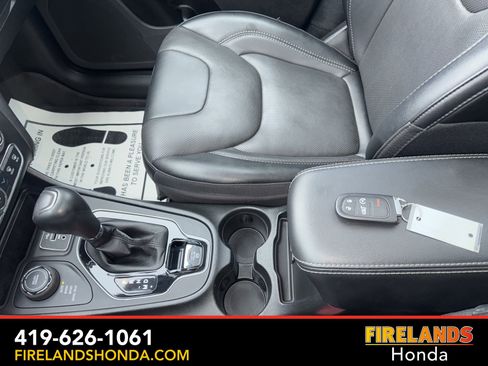 Used 2023 Jeep Cherokee Altitude Lux w/ Lux Elite Package image 26