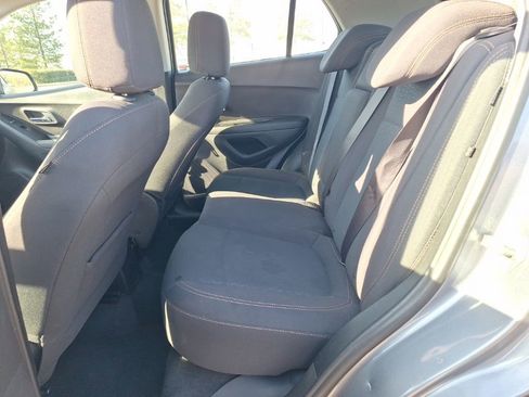 Used 2020 Chevrolet Trax LS image 16