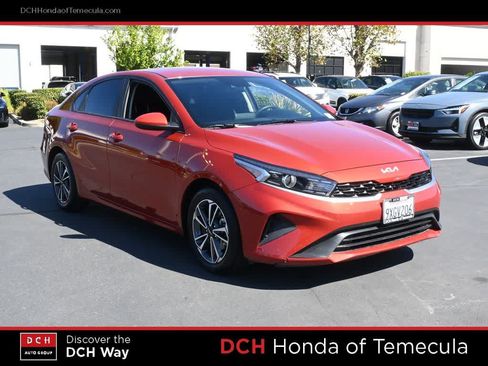 Used 2023 Kia Forte LXS FWD image 3