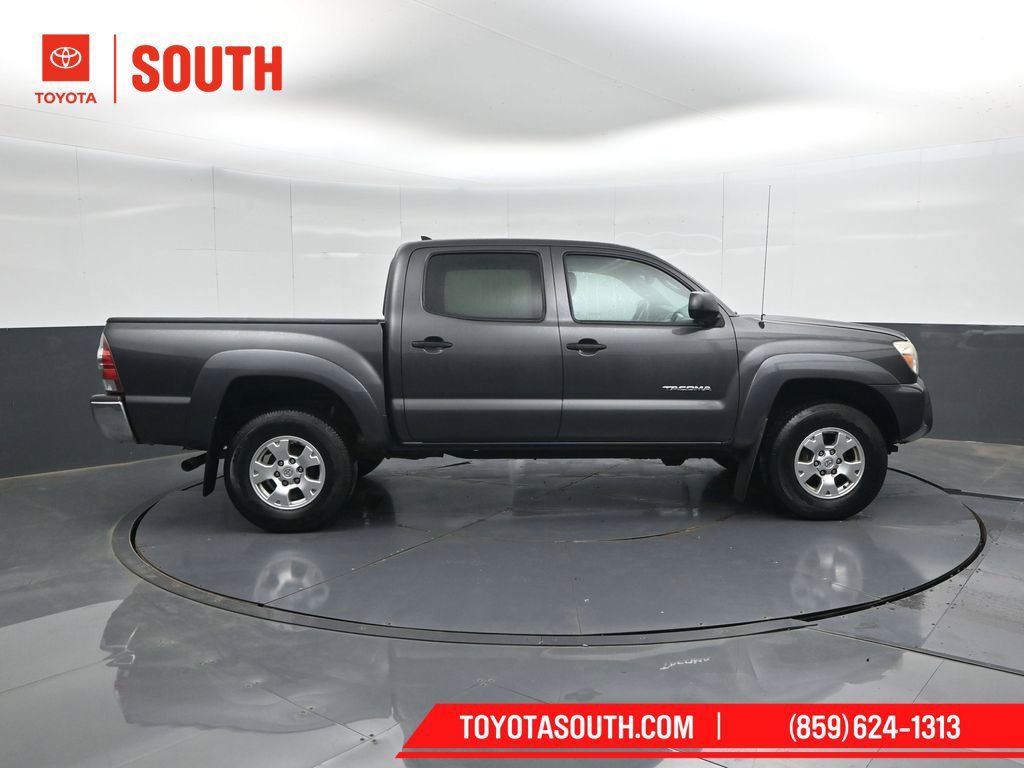 Used 2012 Toyota Tacoma 4x4 Double Cab w/ SR5 Pkg image 3