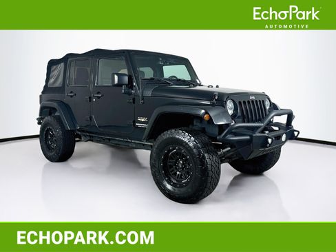 Used 2015 Jeep Wrangler Unlimited Sahara w/ Connectivity Group AWD/4WD image 1
