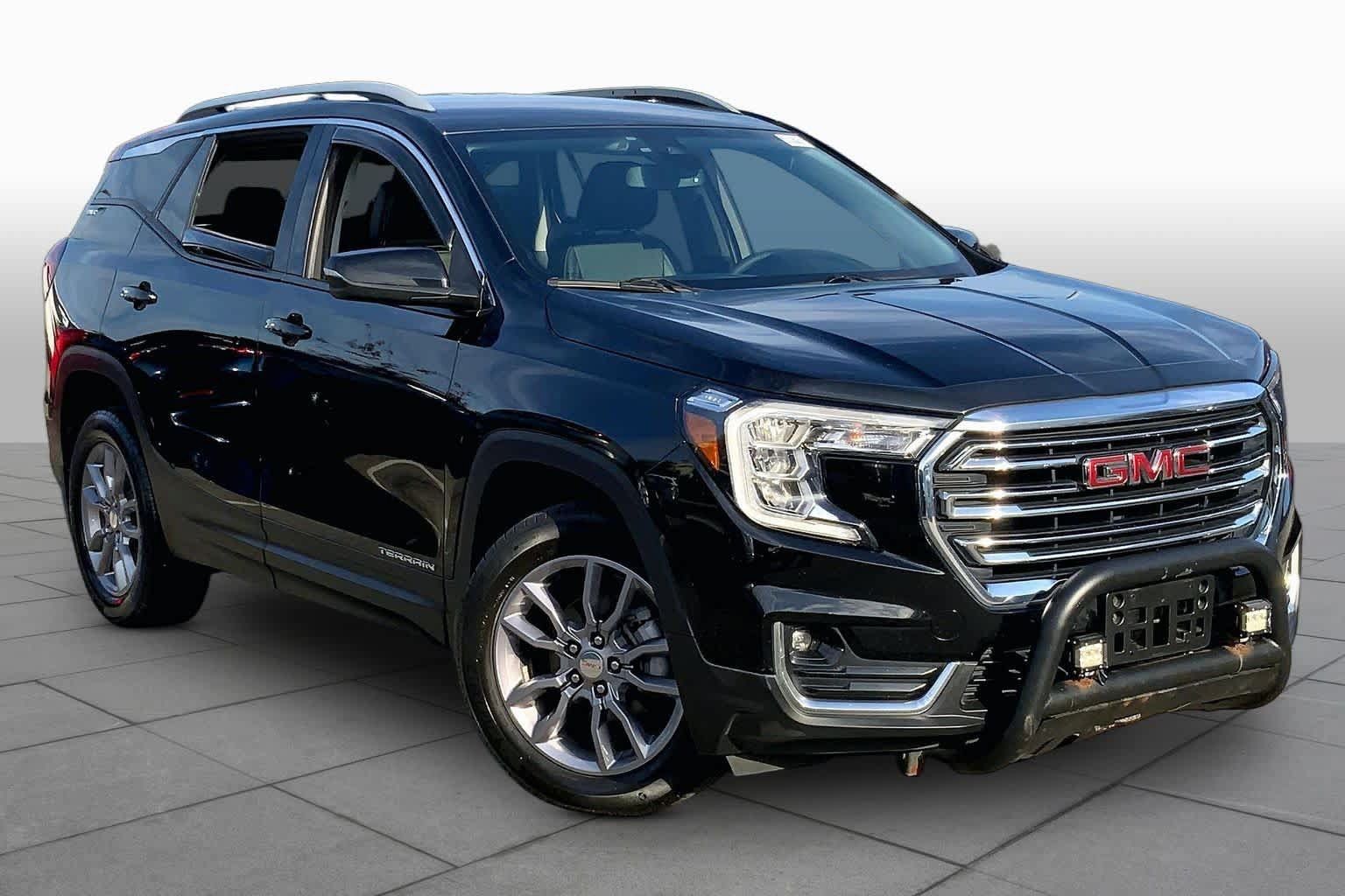 Used 2022 GMC Terrain SLT AWD/4WD image 3