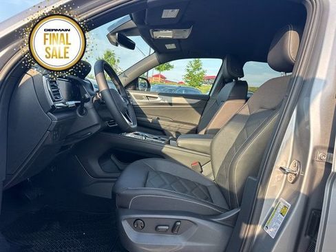 New 2025 Volkswagen Atlas Cross Sport SE image 18