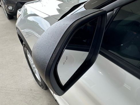 New 2026 Ford Explorer Active RWD image 12