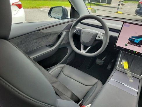 Used 2026 Tesla Model Y Long Range AWD/4WD image 22