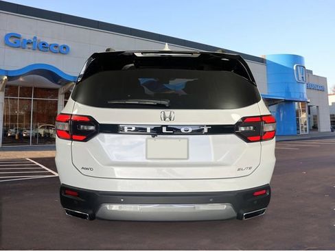 New 2026 Honda Pilot Elite image 4