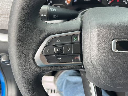 Used 2024 Jeep Compass Latitude AWD/4WD image 11