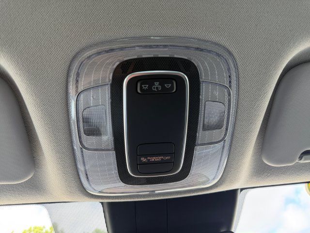 Used 2025 Hyundai Elantra SE FWD image 22