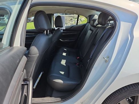 Used 2024 MAZDA MAZDA3 s FWD image 9