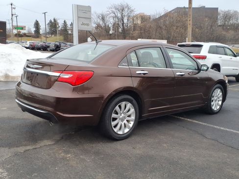 Used 2013 Chrysler 200 Limited w/ Sun/Sound Group image 4