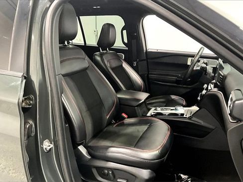 Used 2024 Ford Explorer ST-Line w/ Class IV Trailer Tow Package image 29