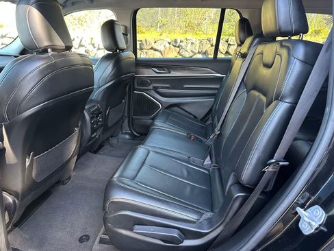 Used 2021 Jeep Grand Cherokee L Limited w/ Trailer Tow Group (B) AWD/4WD image 11