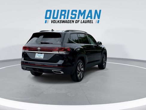 Used 2024 Volkswagen Atlas SE AWD/4WD image 8