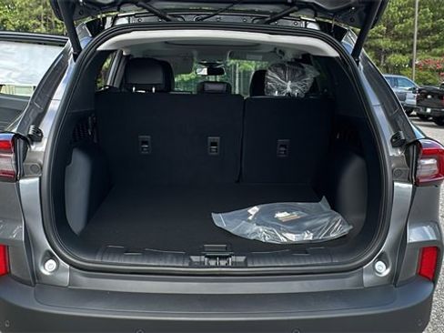 New 2025 Ford Escape SE w/ PHEV Premium Package image 18