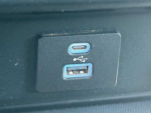 Used 2022 Ford F150 XLT w/ Equipment Group 301A Mid AWD/4WD image 18