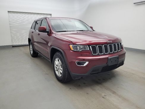 Used 2019 Jeep Grand Cherokee Laredo image 13