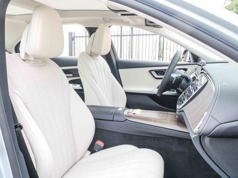 New 2026 Mercedes-Benz E 350 4MATIC Sedan image 16