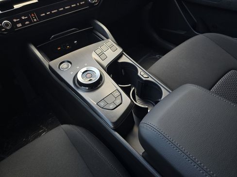 New 2026 Kia Sportage LX image 9