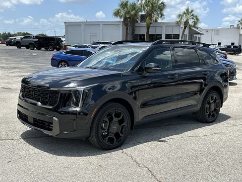 Certified 2025 Kia Sorento SX Prestige w/ Sage Leather Package AWD/4WD image 9
