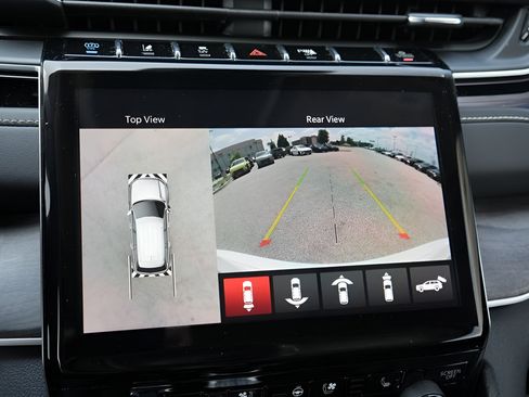 Used 2022 Jeep Grand Cherokee Limited 4xe w/ Luxury Tech Group II AWD/4WD image 43