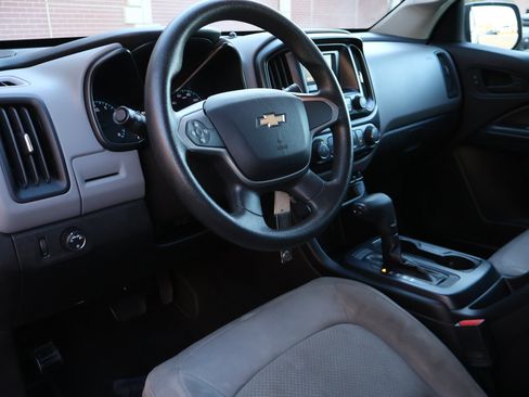 Used 2016 Chevrolet Colorado W/T w/ WT Convenience Package image 2