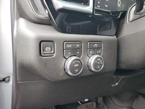 New 2026 GMC Sierra 2500 SLE w/ SLE Value Package; image 17