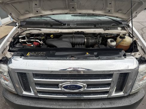 Used 2011 Ford E-350 and Econoline 350 XLT image 34