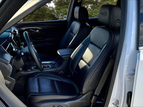 Used 2023 Chevrolet Traverse High Country image 23