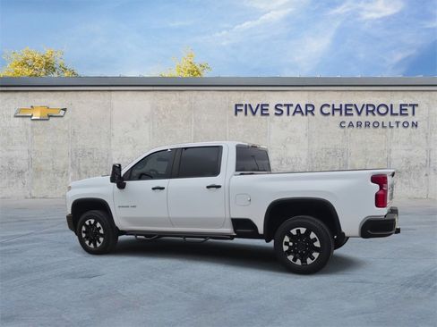 Used 2020 Chevrolet Silverado 2500 Custom w/ Custom Value Package image 6