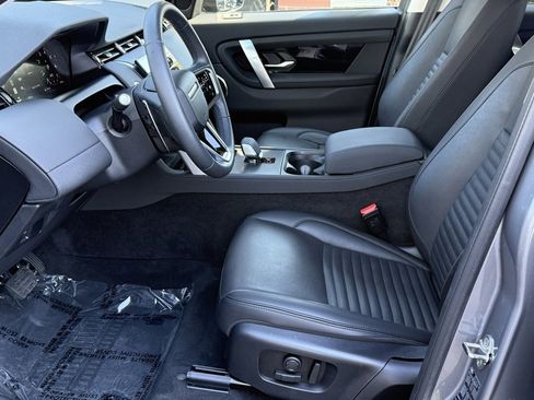 Used 2025 Land Rover Discovery Sport S image 15