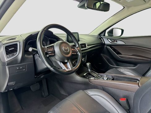 Used 2018 MAZDA MAZDA3 Grand Touring w/ Premium Equipment Package image 8