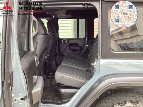 Used 2024 Jeep Wrangler Unlimited AWD/4WD image 51