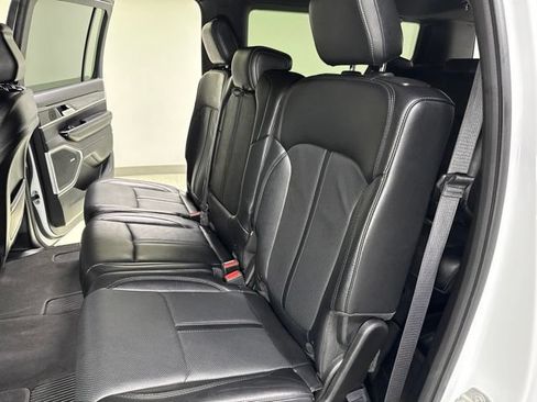 Used 2024 Jeep Wagoneer L Series II w/ Flexible Seating Group AWD/4WD image 29