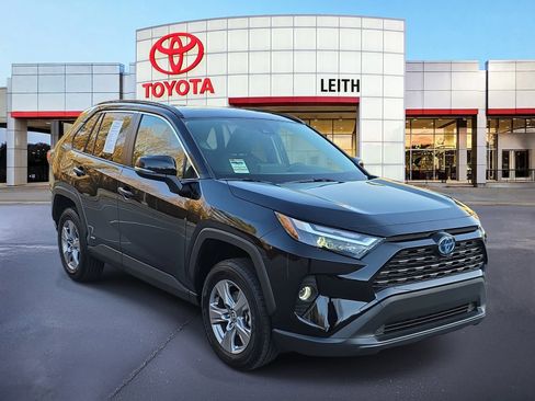 Certified 2024 Toyota RAV4 XLE image 3