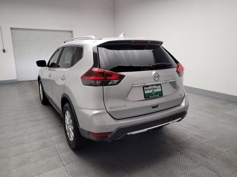 Used 2019 Nissan Rogue SV FWD image 6
