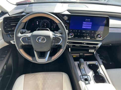 Used 2024 Lexus RX 350 image 16