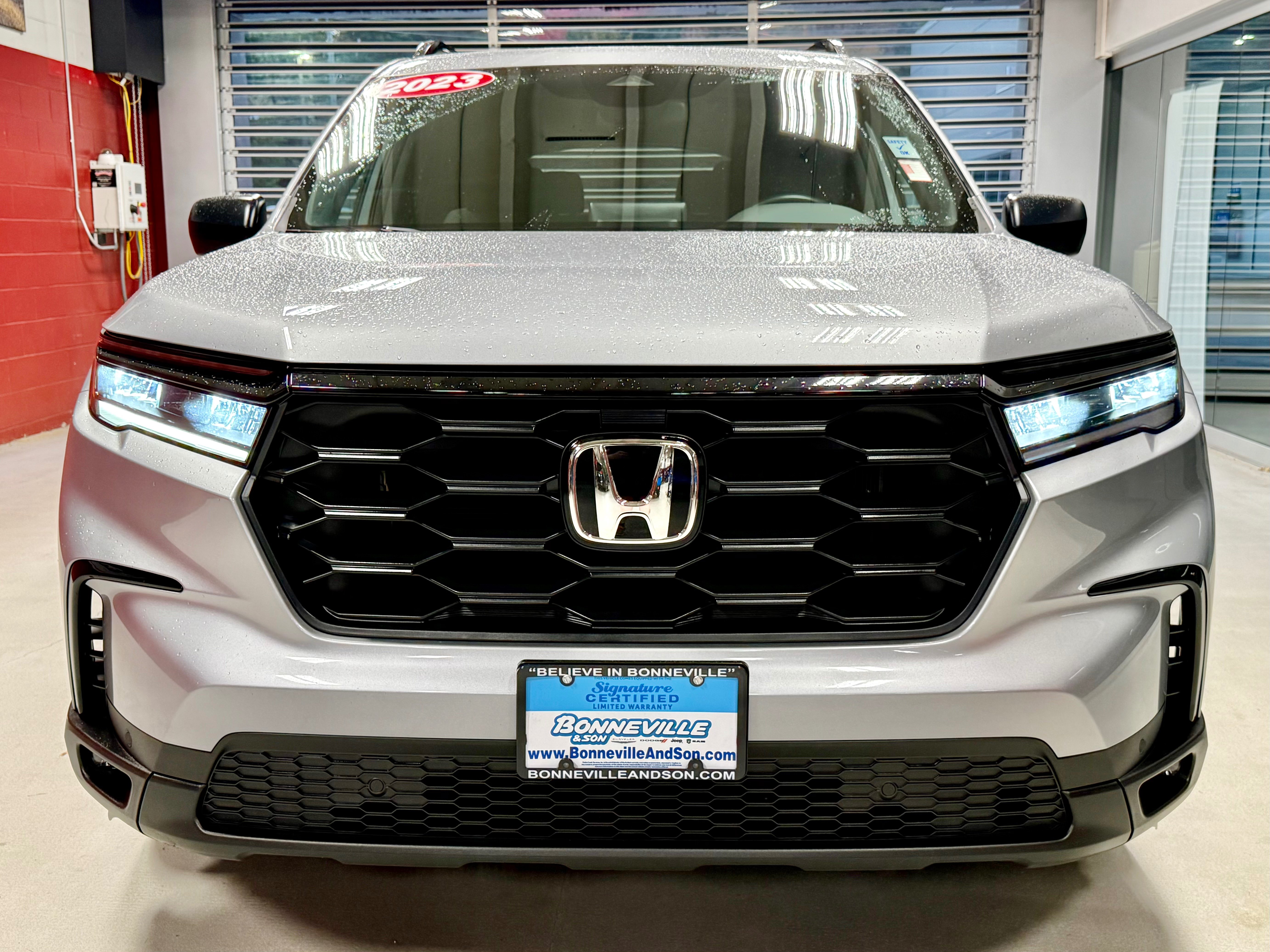 Used 2023 Honda Pilot Sport image 13
