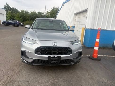 Used 2025 Honda HR-V LX image 3