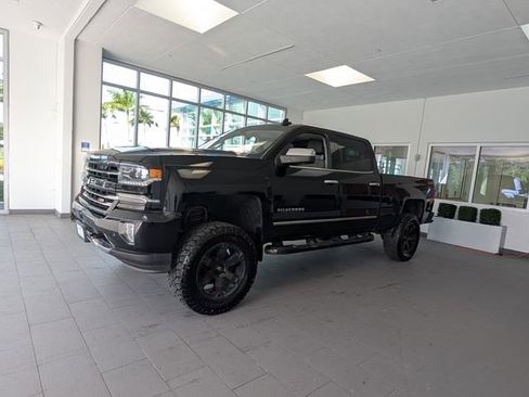 Used 2017 Chevrolet Silverado 1500 LTZ image 2