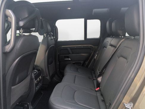 New 2026 Land Rover Defender 110 X-Dynamic SE AWD/4WD image 13