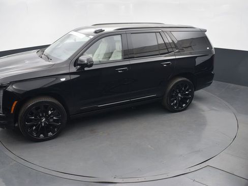 Certified 2026 Cadillac Escalade Platinum Sport w/ LPO, ONYX Package AWD/4WD image 42
