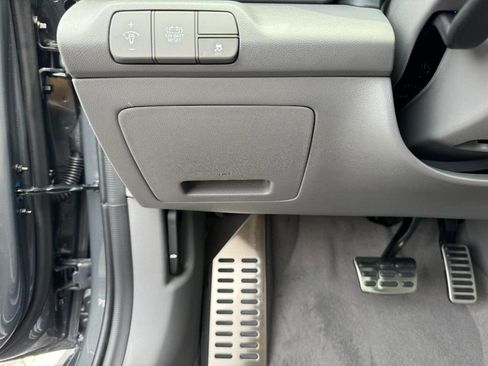 Certified 2025 Hyundai Elantra SEL FWD image 14