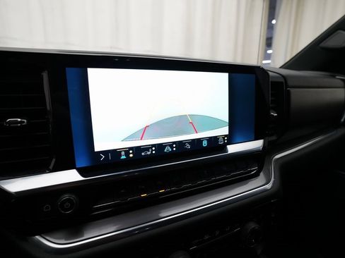 Certified 2023 Chevrolet Silverado 1500 High Country w/ Technology Package image 18