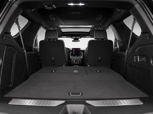 Used 2025 GMC Yukon Denali w/ Sun & Power Step Package AWD/4WD image 14