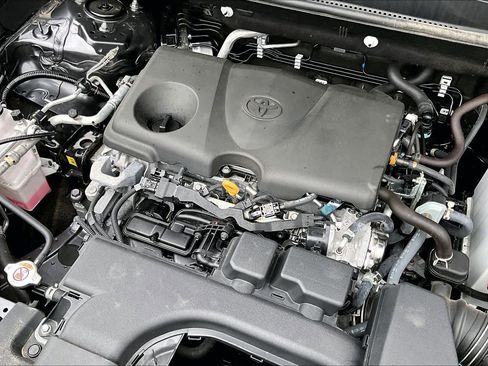 Certified 2025 Toyota RAV4 LE image 32