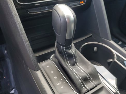 Used 2022 Volkswagen Atlas SE image 28