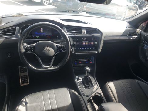 Used 2022 Volkswagen Tiguan SE R-Line FWD image 10