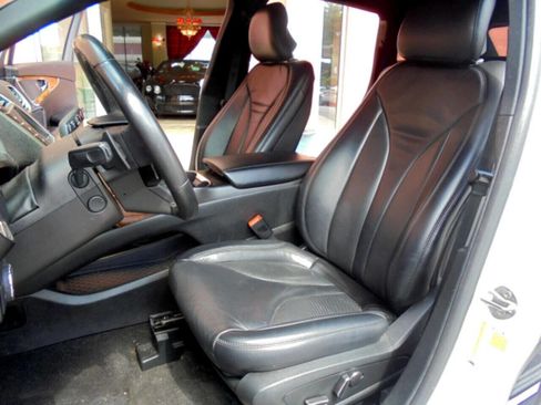 Used 2019 Lincoln Nautilus Select AWD/4WD image 11